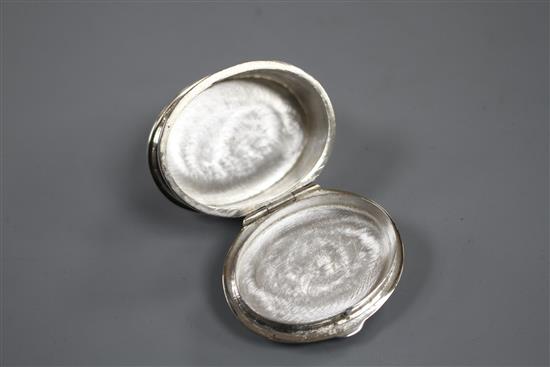 Three assorted modern silver pill boxes, including oval with hardstone lid, heart shaped and circular with shell inset lid, largest 4cm